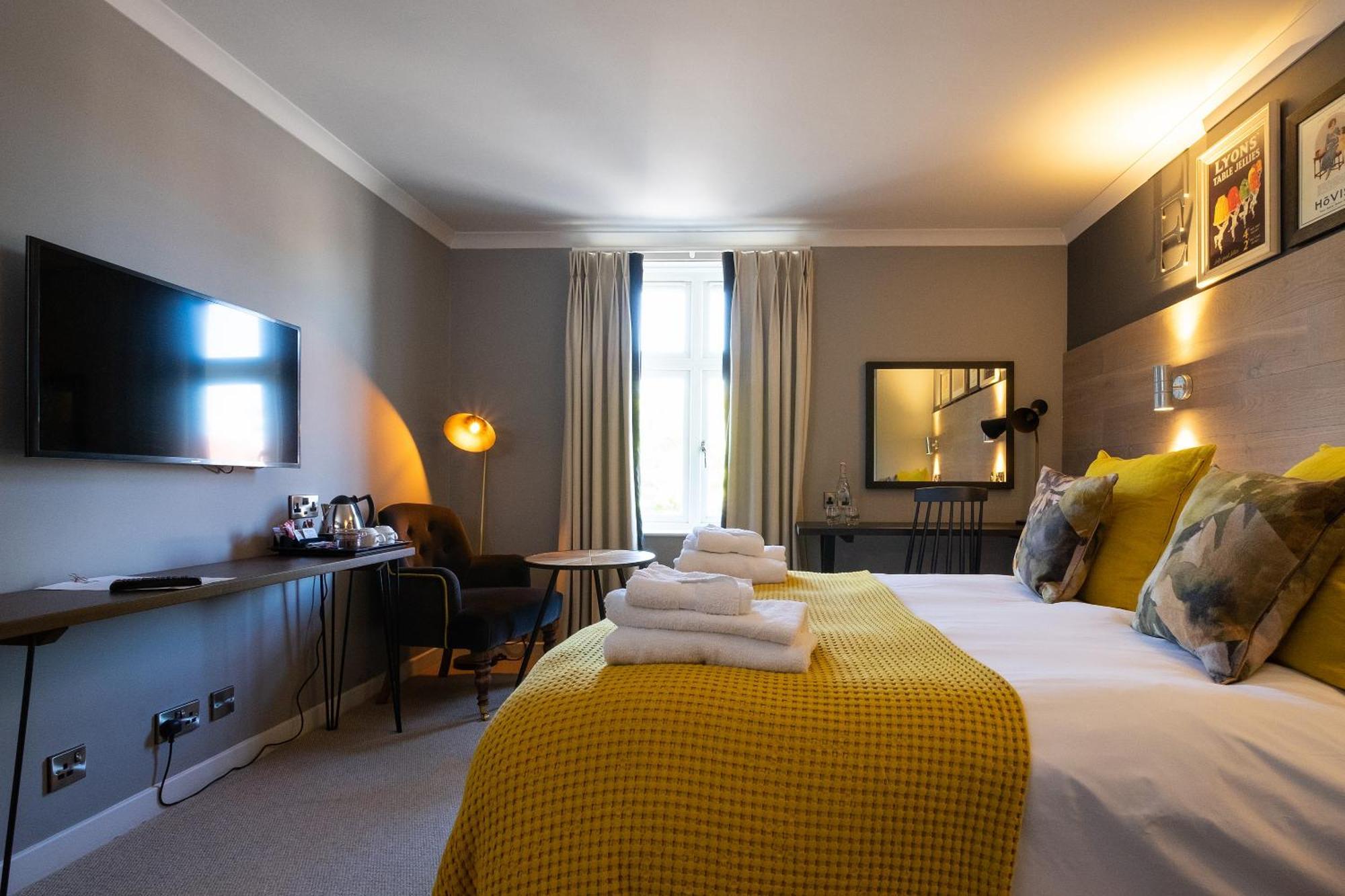 Bridge Hotel Greenford  Esterno foto
