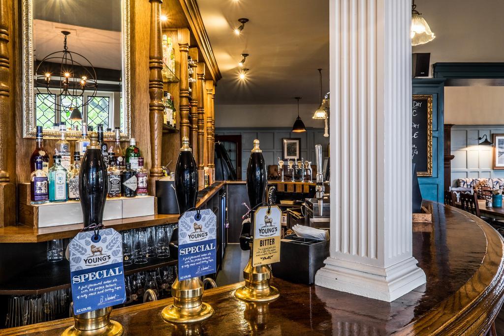 Bridge Hotel Greenford  Esterno foto