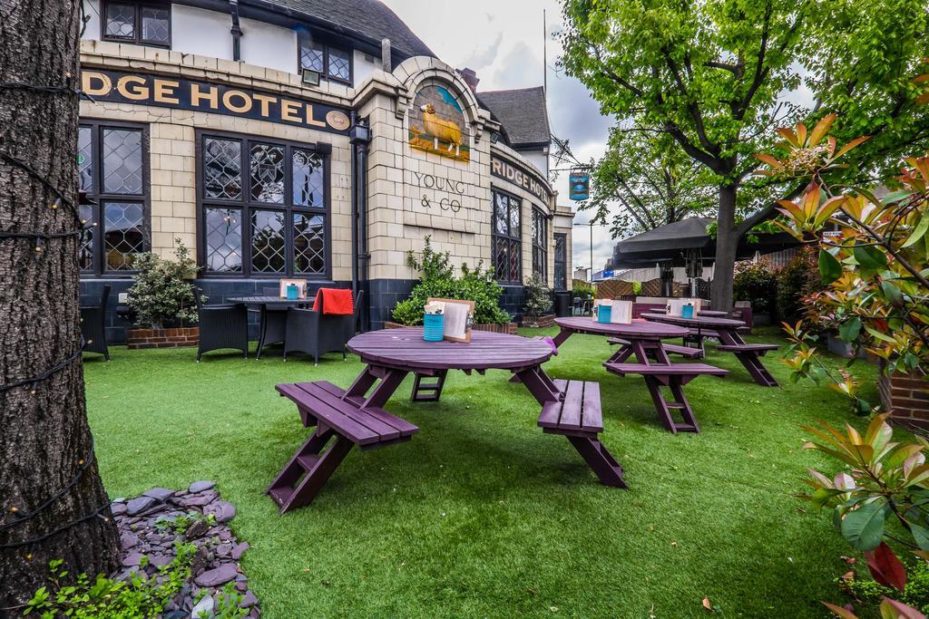 Bridge Hotel Greenford  Esterno foto