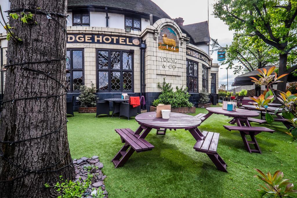 Bridge Hotel Greenford  Esterno foto