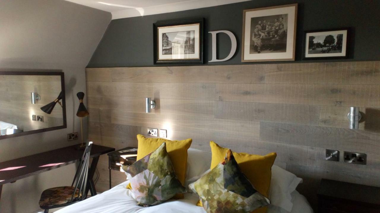 Bridge Hotel Greenford  Esterno foto