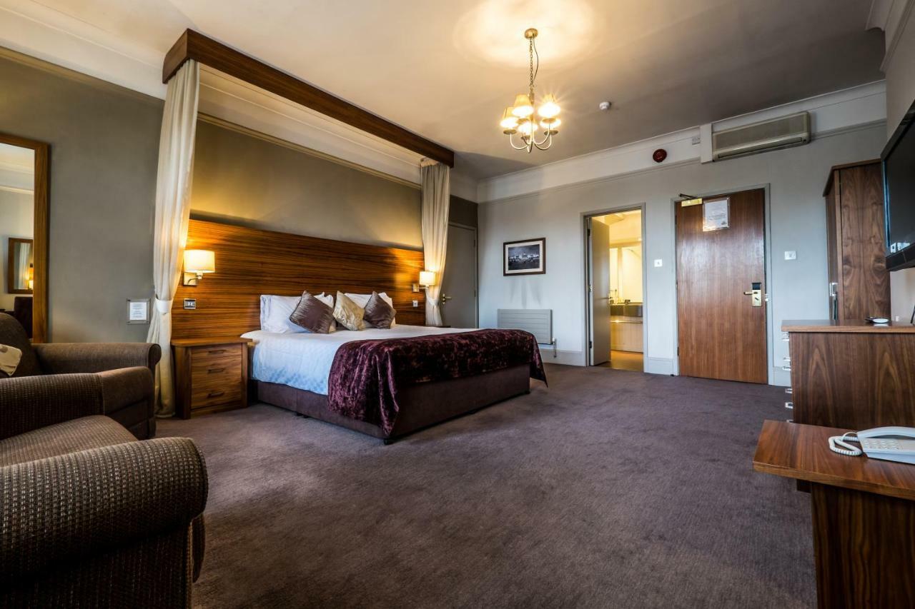 Bridge Hotel Greenford  Esterno foto