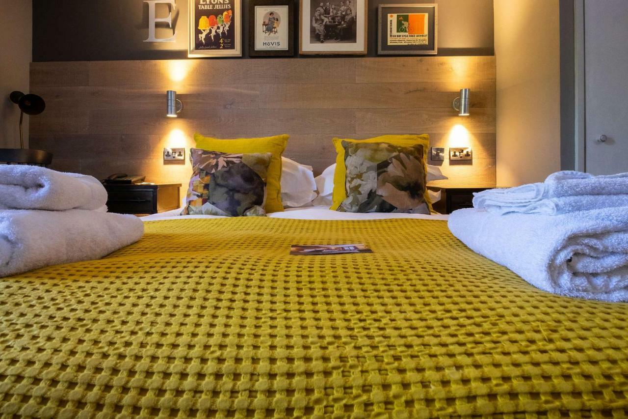 Bridge Hotel Greenford  Esterno foto
