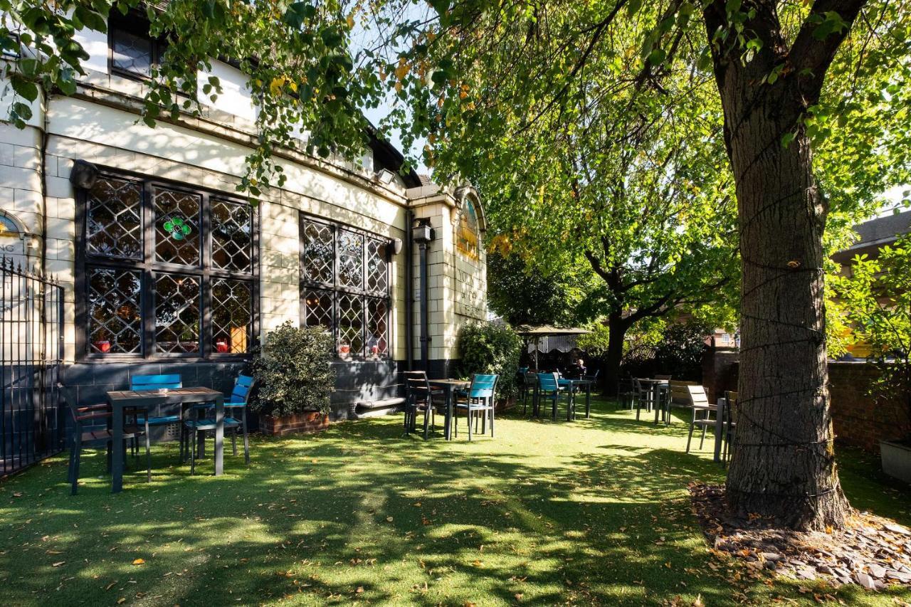 Bridge Hotel Greenford  Esterno foto